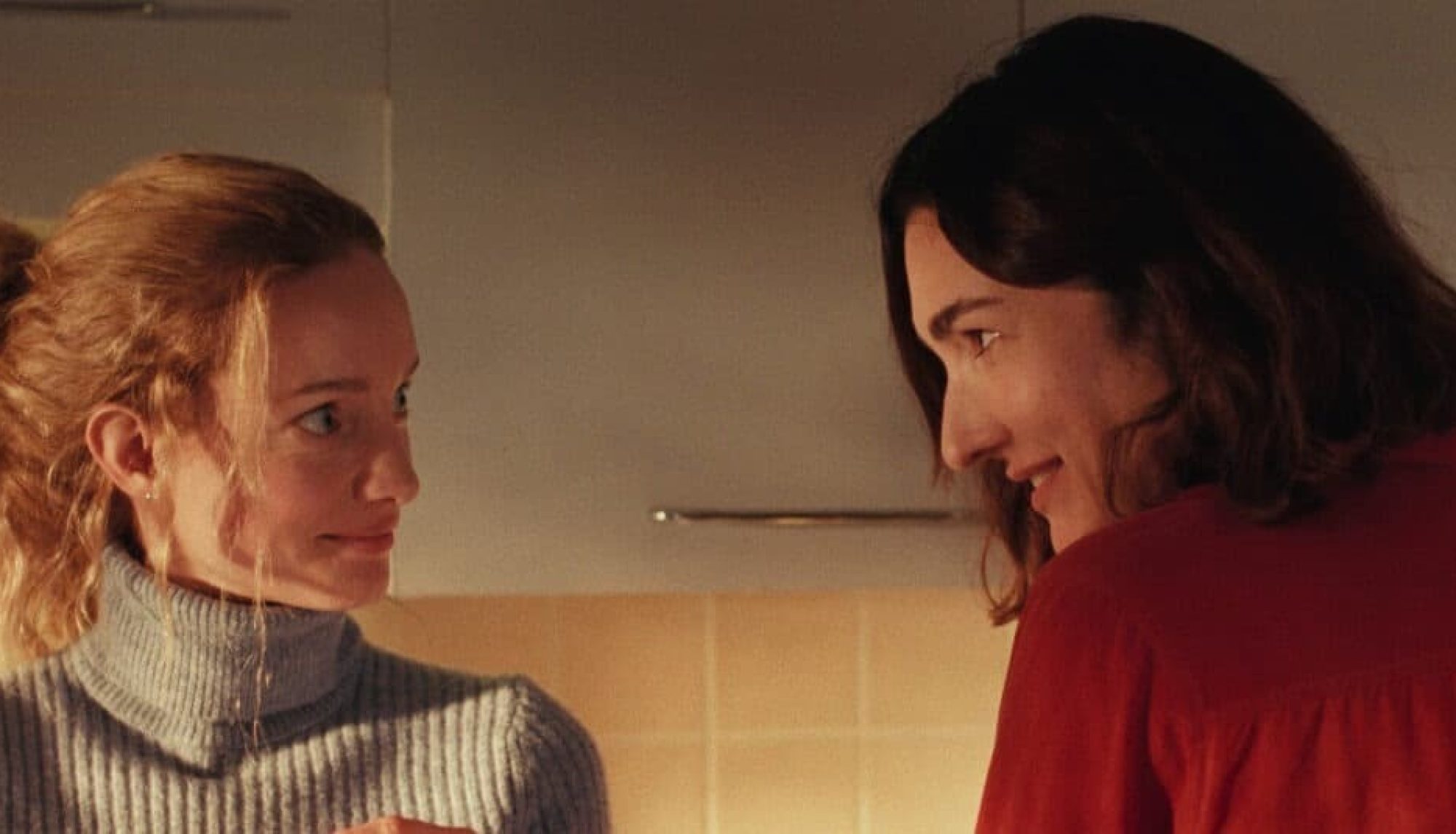 deux-femmes-1-1200x535-c-default